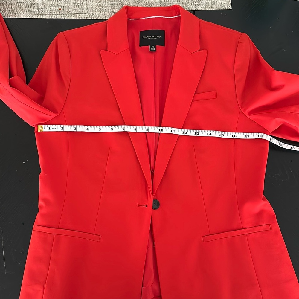 Banana Republic Classic Fit Blazer